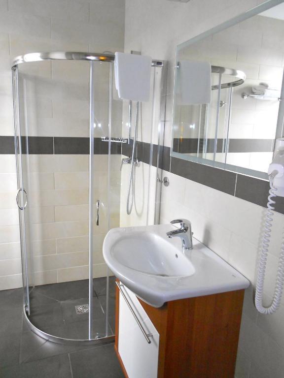 Hotel Srodmiejski Grünberg Zimmer foto